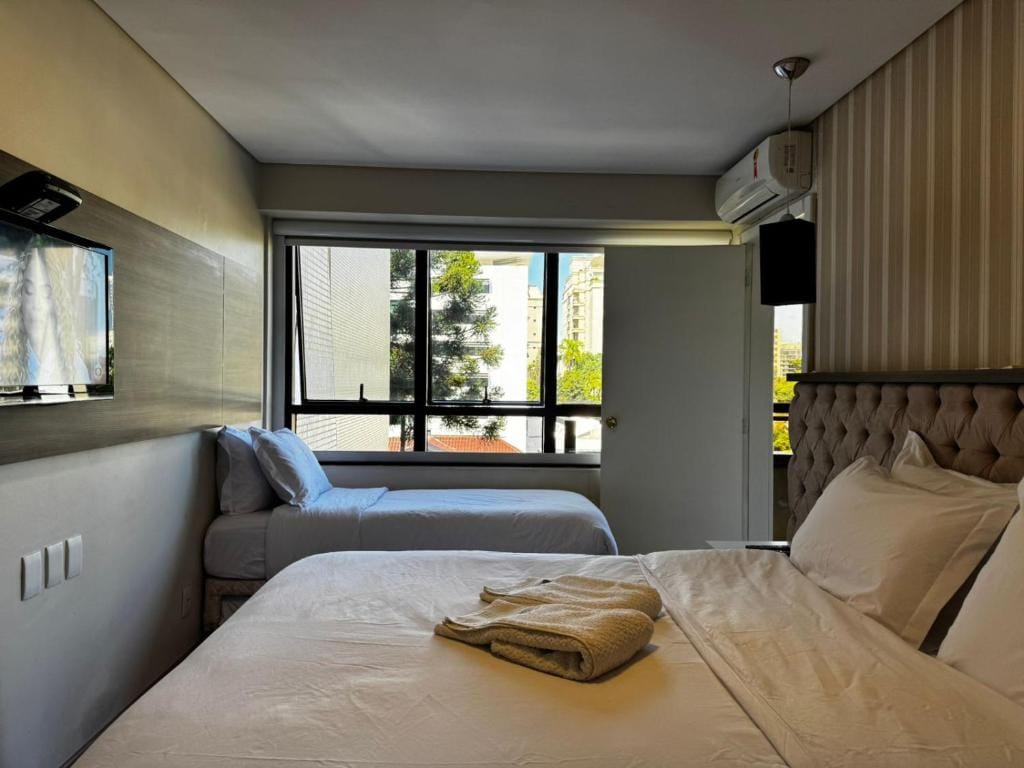 Apto Batel dentro do Hotel com Vaga e Piscina — 4
