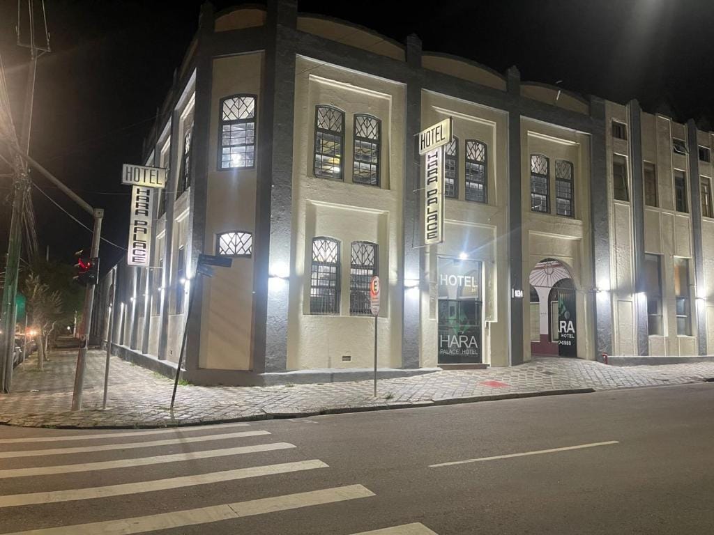 Hara Palace Hotel — 1