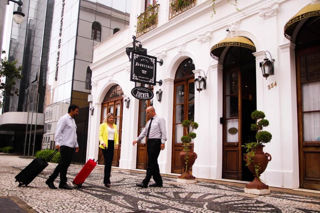 Johnscher by SJ - San Juan Curitiba — 4